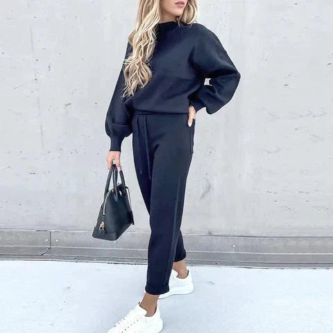Lucy | Women's Tracksuit with Sweatshirt and Joggers