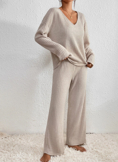 Betty | Knitted Piece Set with Ribbed Texture