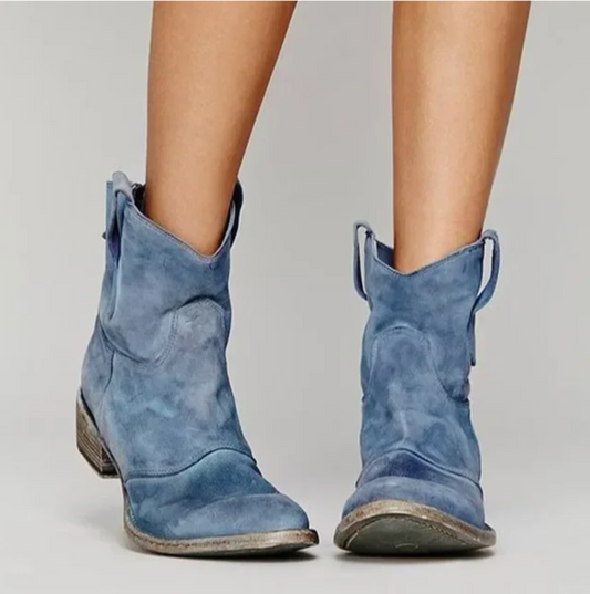 Victoria | Western-inspired Suede Ankle Boots