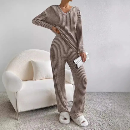 Betty | Knitted Piece Set with Ribbed Texture