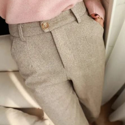 Elias | Tailored Trousers with Belt Loops and Button Closure