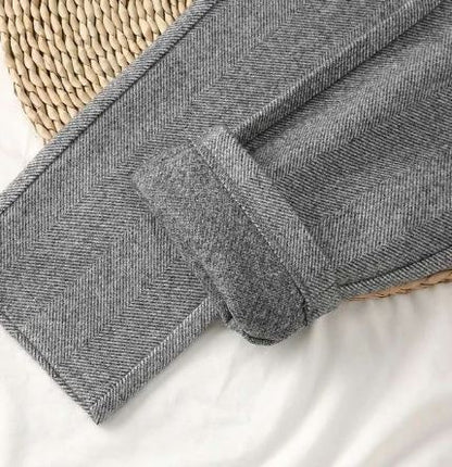 Elias | Tailored Trousers with Belt Loops and Button Closure